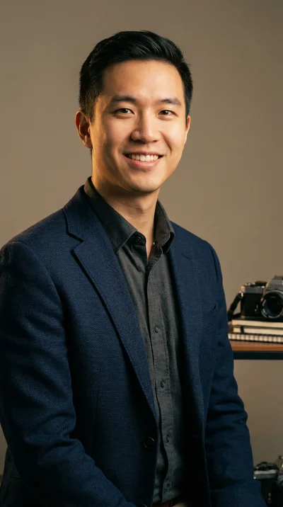 蜜桃视频首席影评人陈逸飞个人照片